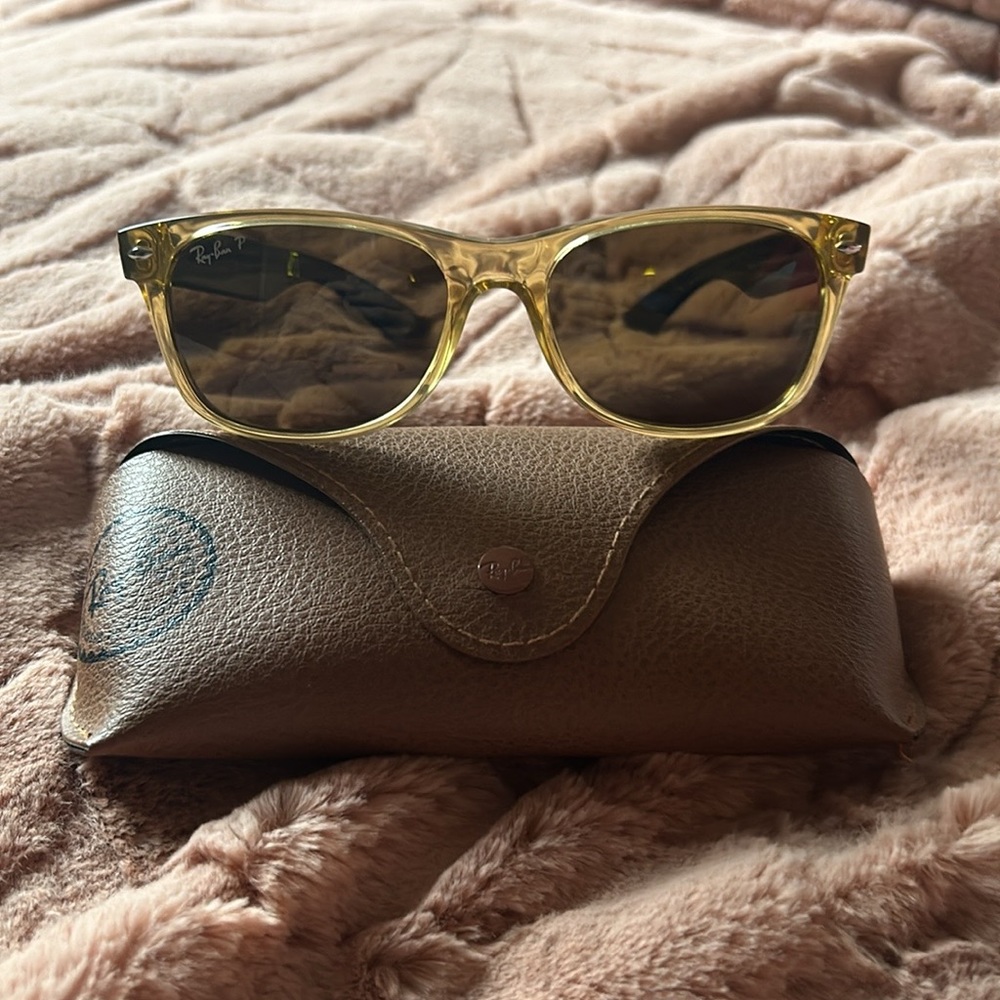 Ray-Ban New Wayfarer 2132 Honey
